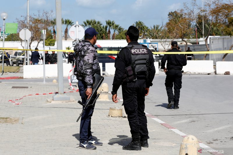 Viral Video of Police Violence Sparks Clash Between Tunisian Police and Youths
